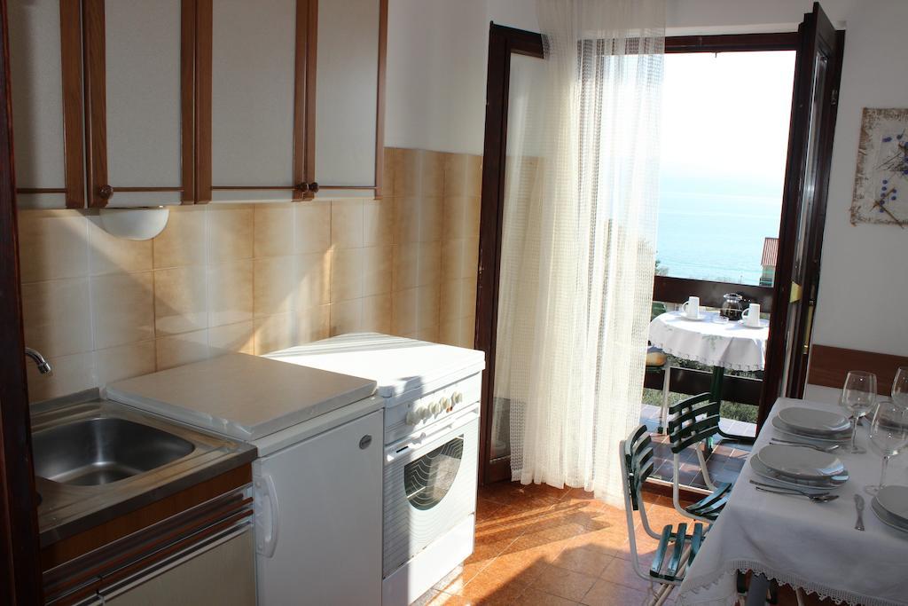Apartments Petrada Omis Room photo