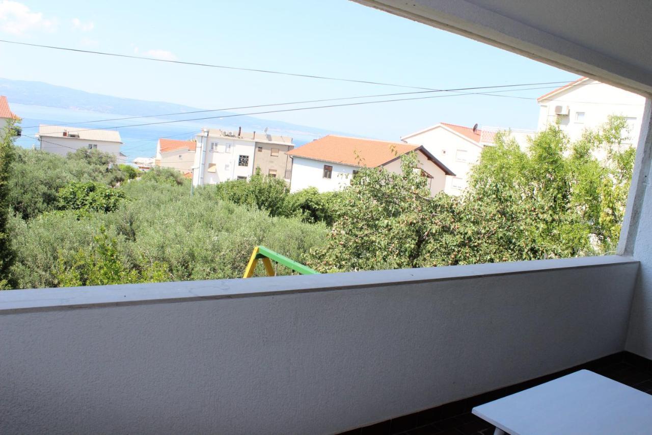 Apartments Petrada Omis Exterior photo